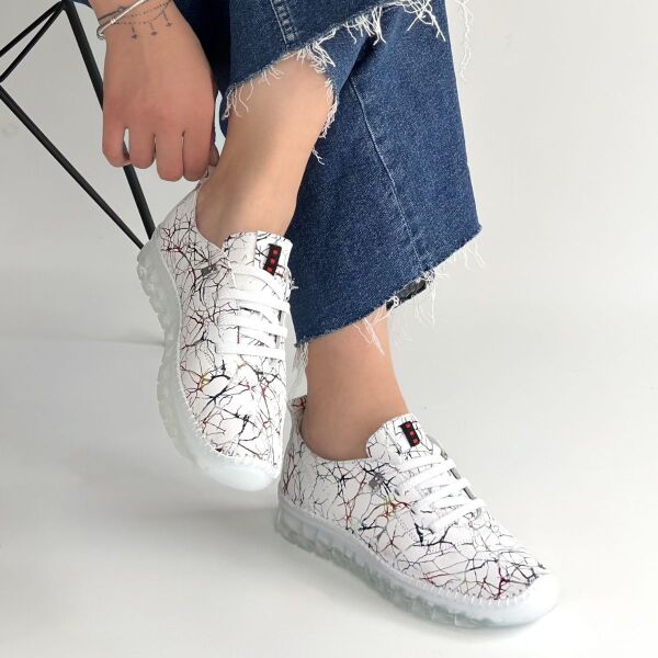 Kinte Beyaz Desenli Deri Bağcıklı Spor Ayakkabı