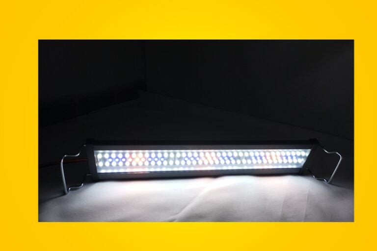 WOLFMAR 130 CM AKVARYUM LAMBASI BLACK SERİSİ (135-145 CM GENİŞLİK ARASINDAKİ AKVARYUMLAR İÇİN UYGUND