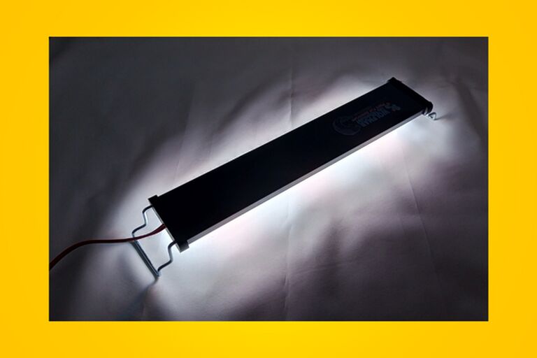 WOLFMAR 130 CM AKVARYUM LAMBASI BLACK SERİSİ (135-145 CM GENİŞLİK ARASINDAKİ AKVARYUMLAR İÇİN UYGUND