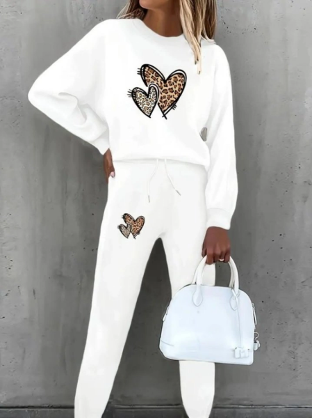 Kadın Uzun Kollu Bisiklet Yaka Kalp Desenli şardonlu üç Iplik Bluz Ve Pantolon Ikili Takım