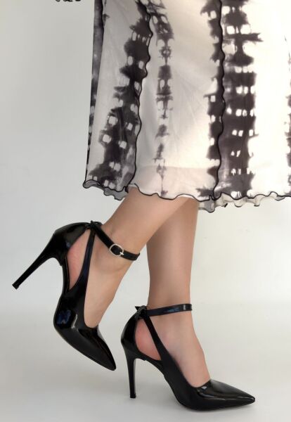 Wenni Siyah Rugan Stiletto Ayakkabı