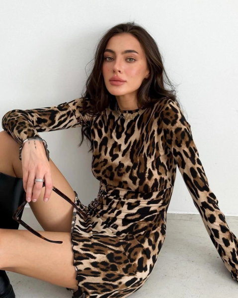 Kadın Uzun Kollu Sırtı Açık Bağlamalı Leopar Desenli Kısa Dalgıç Elbise