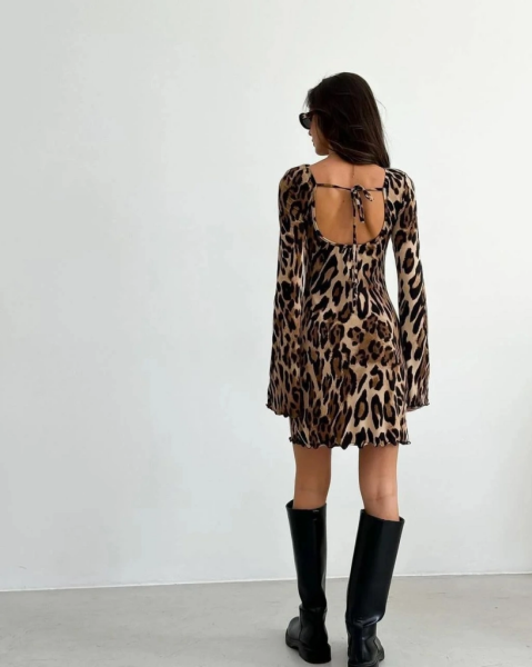 Kadın Uzun Kollu Sırtı Açık Bağlamalı Leopar Desenli Kısa Dalgıç Elbise