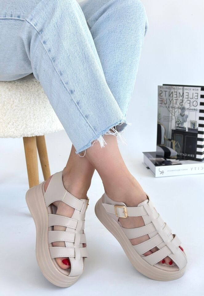 Toten Bej Cilt Kemerli Sandalet