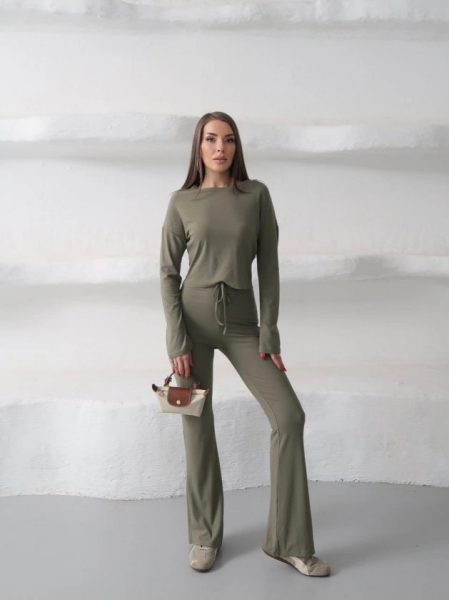 Kadın Bisiklet Yaka Crop Ve Ispanyol Paça Pantolon Ikili Takım