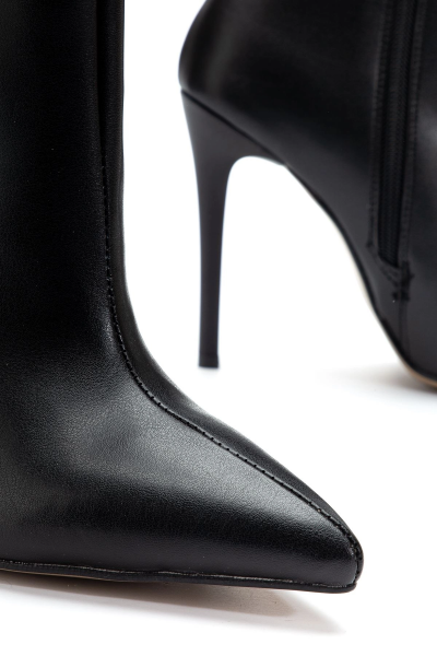 S-2008 Siyah Fermuarlı Sivri Burun İnce Topuk Günlük Kadın Bot
