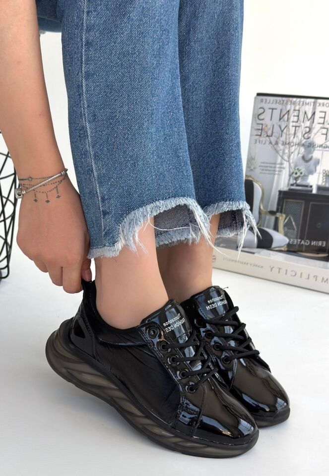 Piona Siyah Rugan Gri Tabanlı Spor Ayakkabı