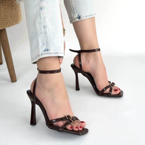 Juste Kahverengi Rugan Topuklu Bilekten Kemerli Ayakkabı