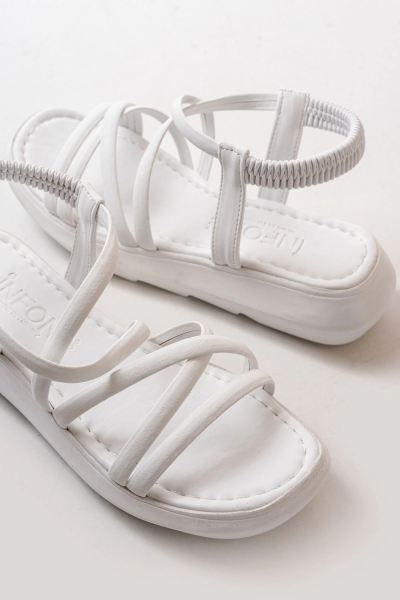 841-841 Beyaz Lastikli Günlük Kadın Sandalet