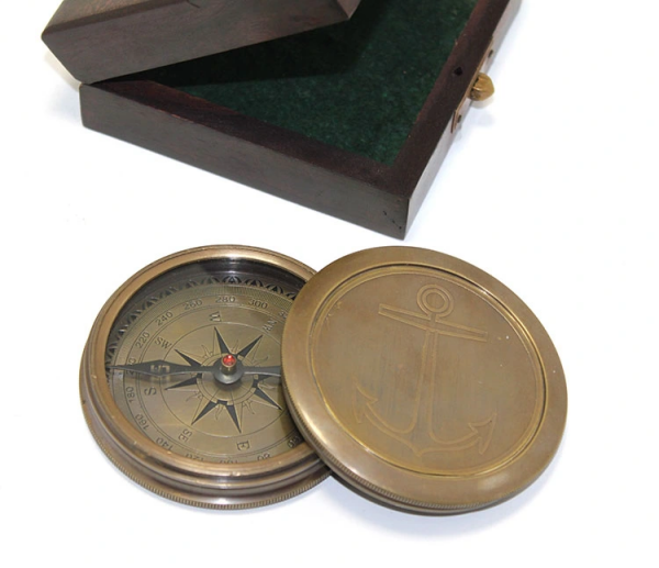 Ahşap Kutulu Pirinç Pusula Model 7