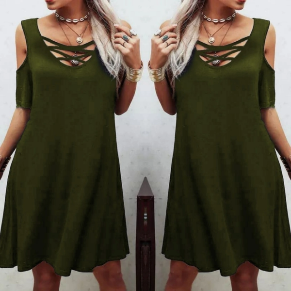 Dekolteli Bağcık Detay Viskon Kumaş Elbise