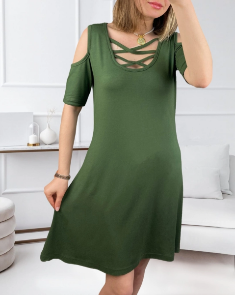 Dekolteli Bağcık Detay Viskon Kumaş Elbise