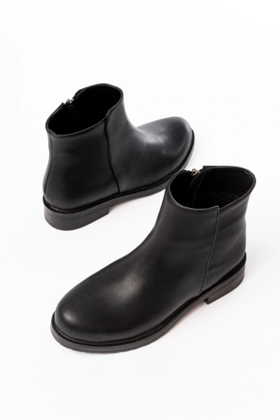 165-204 Siyah Fermuarlı Günlük Kadın Bot