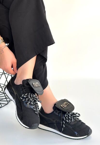 Dissa Siyah Cilt Bağcıklı Paraşüt Detaylı Spor Ayakkabı