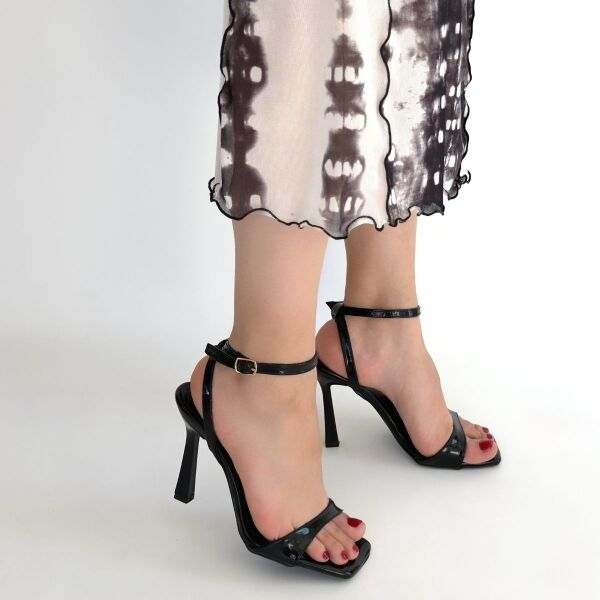 Jowin Siyah Rugan Topuklu Bilekten Kemerli Ayakkabı