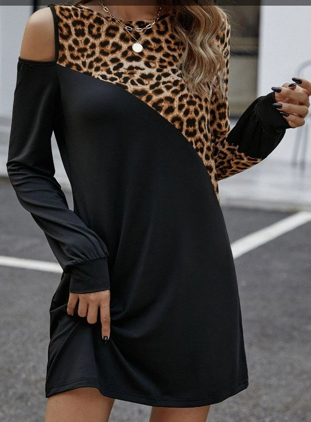 Kadın Uzun Kollu Omuzdan Açık Leopar Desenli Viskon Iki Iplik Mini Elbise