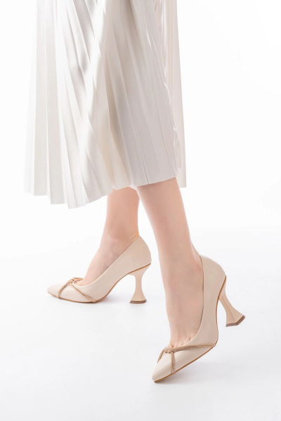 K-10 Bej Günlük Sarmal Taşlı Topuklu Kadın Ayakkabı