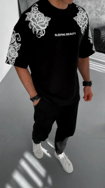 Unisex Flok Kabartma Baskılı T-Shirt - Siyah