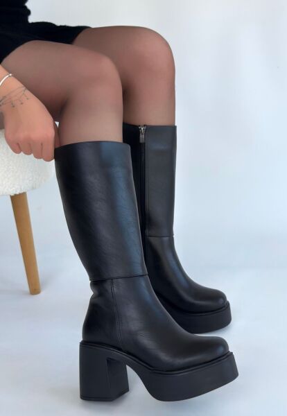 Disan Siyah Cilt Topuklu Çizme