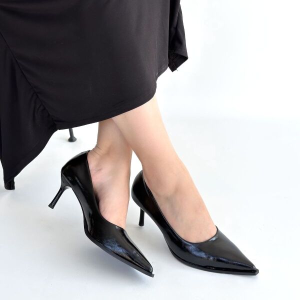 Gute Parlak Siyah Cilt Topuklu Ayakkabı