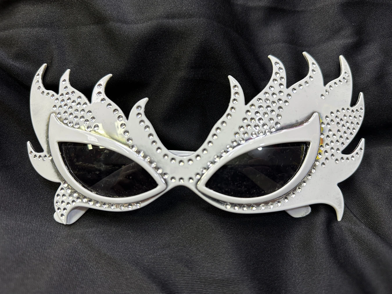 Taşlı Beyaz Alev Parti Gözlüğü