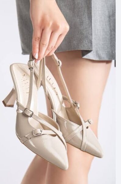 Tetti Bej Rugan Topuklu Ayakkabı