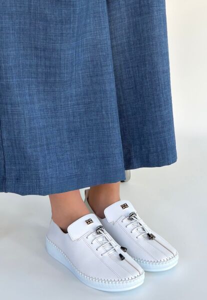 Warte Beyaz Deri Bağcıklı Spor Ayakkabı