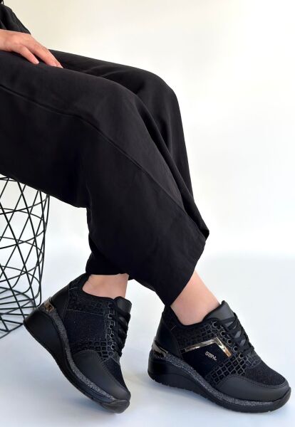 Geja Siyah Cilt Bağcıklı Spor Ayakkabı