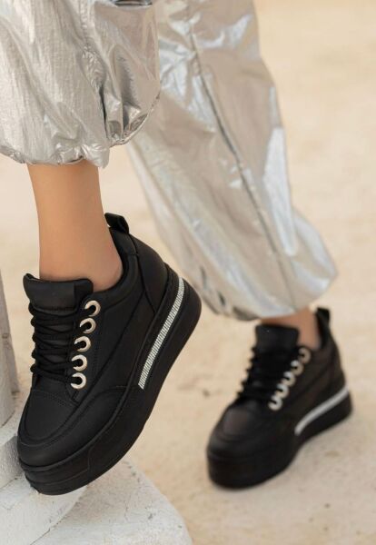 Lulu Siyah Cilt Bağcıklı Spor Ayakkabı