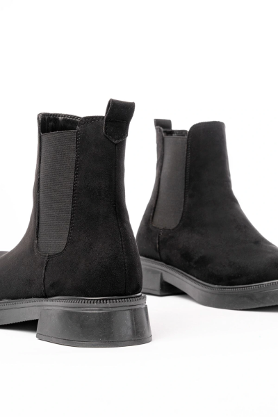 02-2137 Siyah Süet Lastikli Günlük Kadın Bot