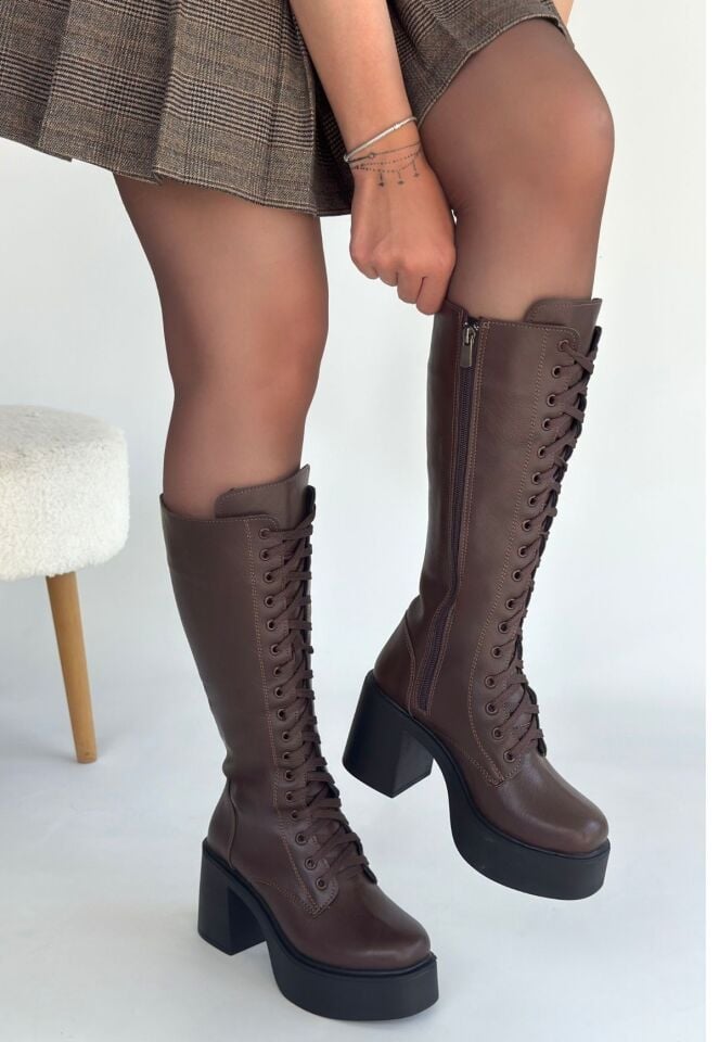 Guay Kahverengi Cilt Bağcıklı Topuklu Çizme