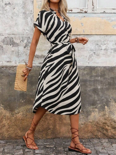 Kadın Kısa Kollu V Hakim Yakalı Zebra Desenli Midi Süprem Elbise