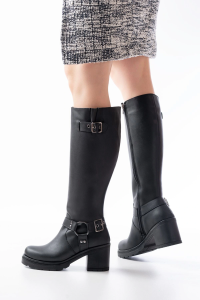 767-3005 Siyah Toka Aksesuarlı Fermuarlı Günlük Kalın Topuklu Kadın Bot