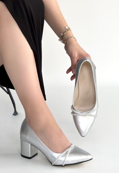 Zenta Gri Cilt Topuklu Ayakkabı