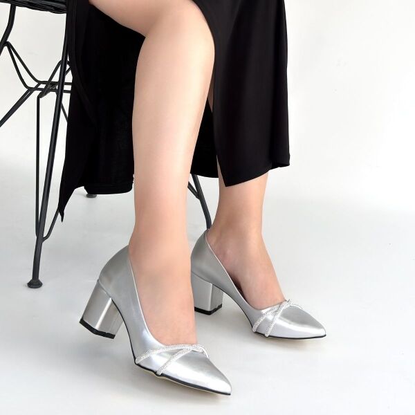 Zenta Gri Cilt Topuklu Ayakkabı