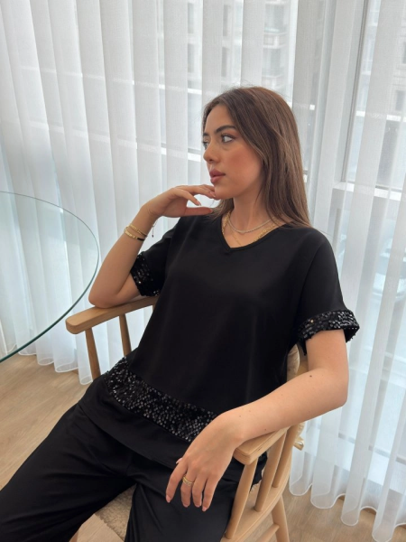 Kadın Kısa Kollu V Yakalı Pul Payetli Viskon Iki Iplik Bluz Ve Pantolon Ikili Takım