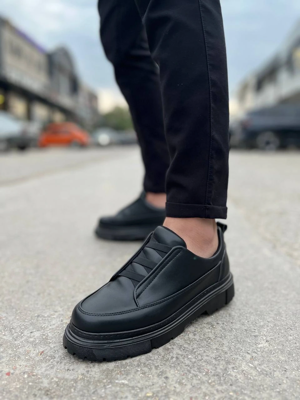 KB-703 Kuback Beyaz Cilt Lastikli Günlük Erkek Ayakkabı