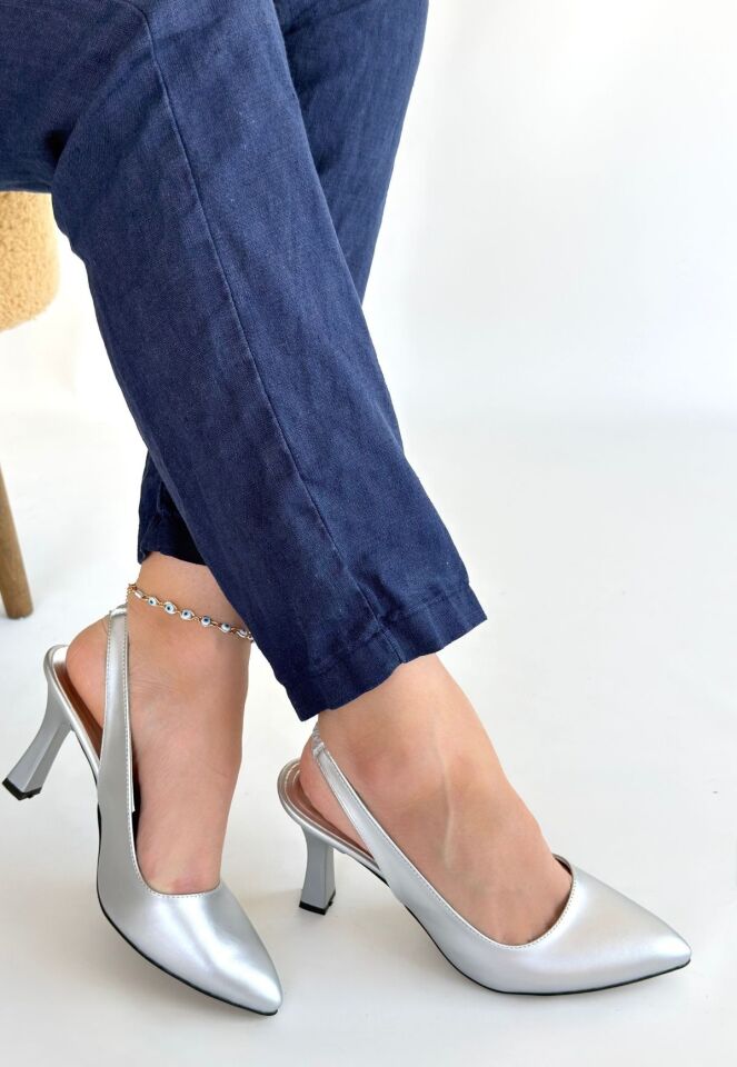 Feey Gümüş Cilt Topuklu Ayakkabı