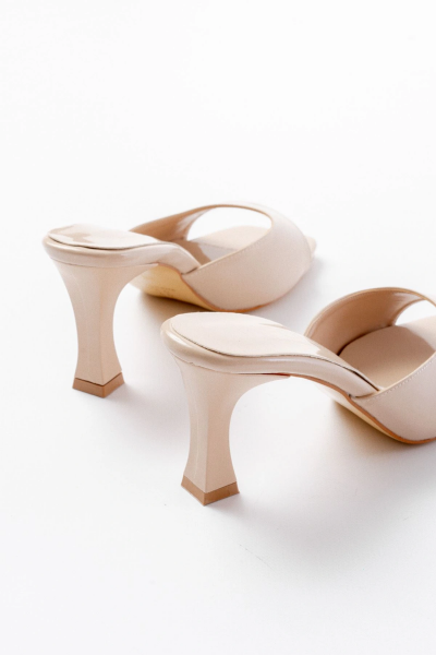 S-617 Bej Rugan Günlük Topuklu Kadın Terlik