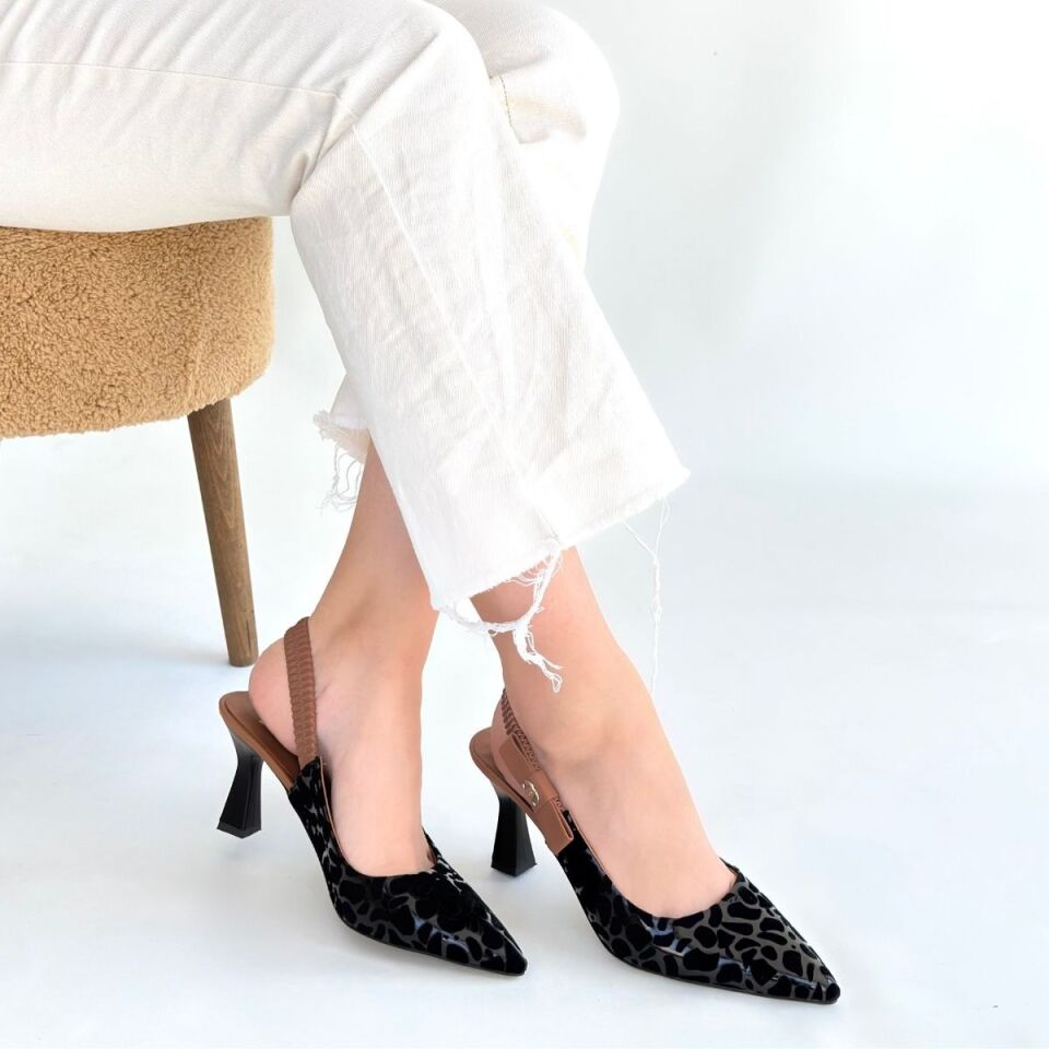 Toran Siyah Rugan Siyah Süet Detaylı Topuklu Ayakkabı