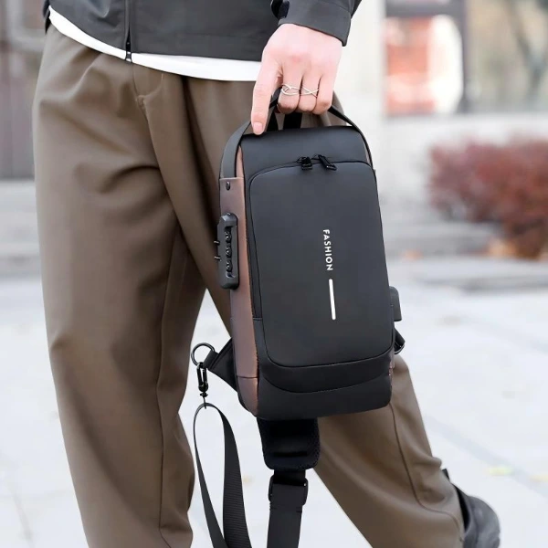 Powerbank Destekli Erkek Ön Göğüs Çantası