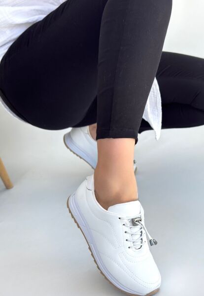 Finna Beyaz Cilt Bağcıklı Spor Ayakkabı