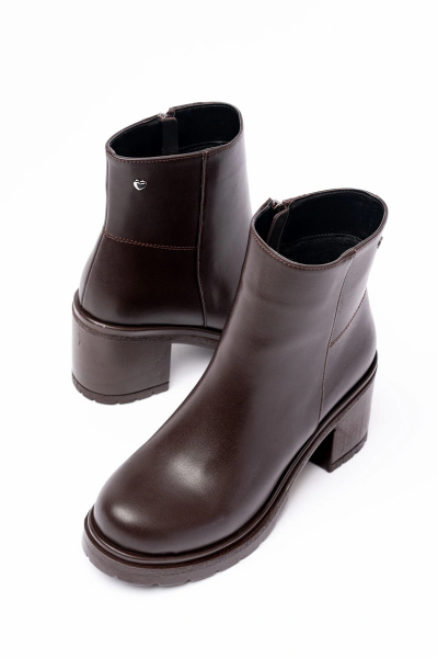 767-3020 Kahverengi Fermuarlı Kalın Topuklu Günlük Kadın Bot