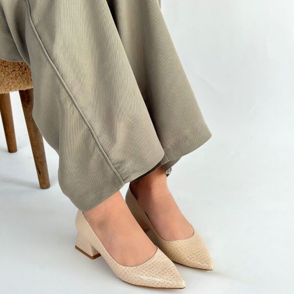 Meort Bej Rugan Topuklu Ayakkabı